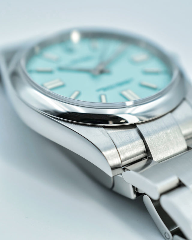 Rolex 124300 Oyster Perpetual 41 with Black Dial / Tiffany Blue(mod)