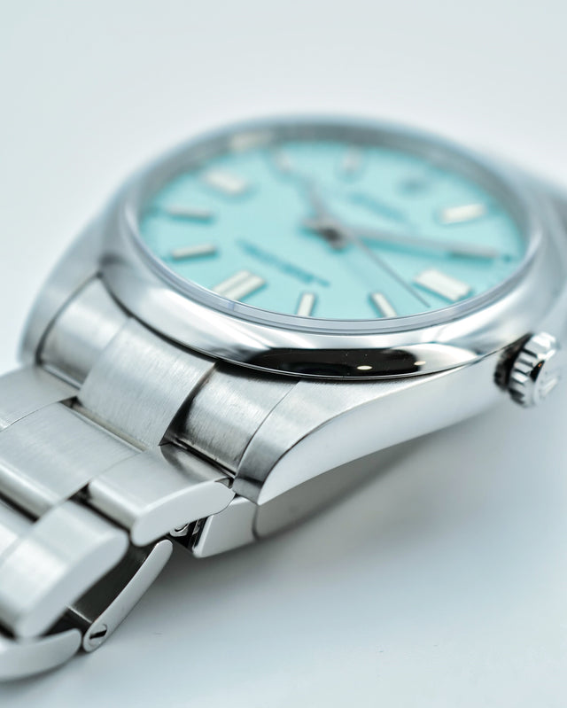 Rolex 124300 Oyster Perpetual 41 with Black Dial / Tiffany Blue(mod)