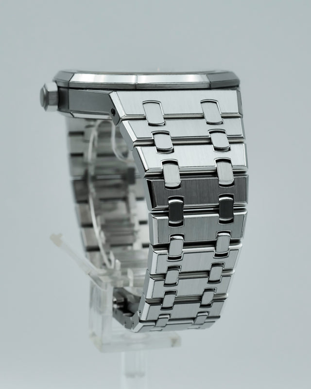 Audemars Piguet 15400ST Royal Oak with Blue Dial