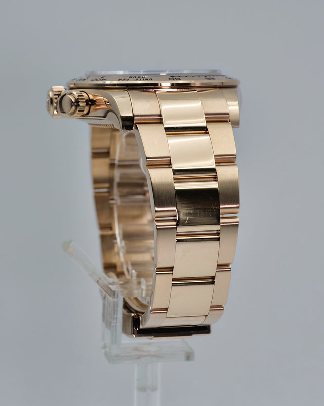 Rolex 116505 Cosmograph Daytona 18K Rose Gold with Black Dial
