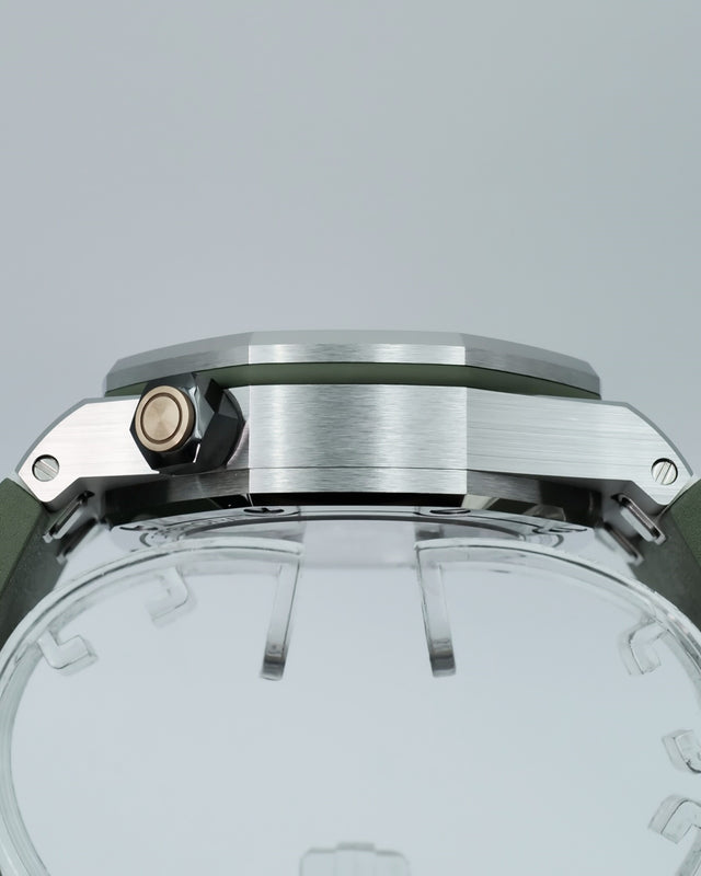 Audemars Piguet 15720ST Royal Oak Offshore Diver with Khaki Green Dial