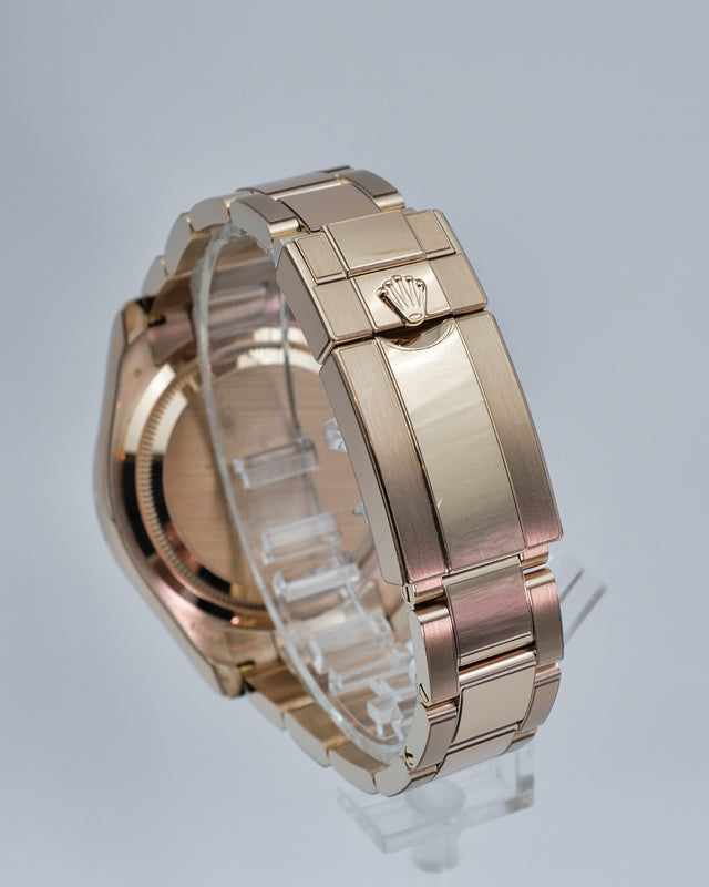 Rolex 126505 Cosmograph Daytona 18K Rose Gold with Black Dial