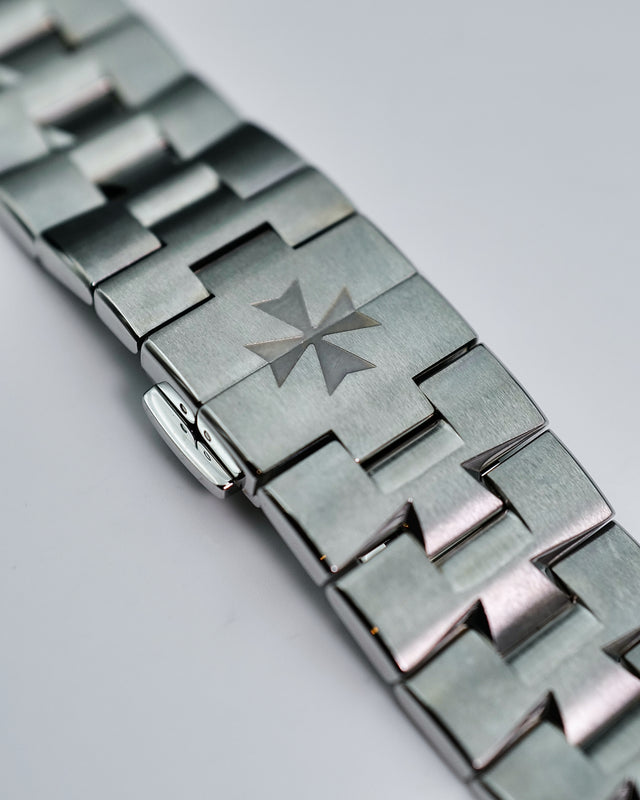 Vacheron Constantin 7900V Overseas Dual Time with Silver Dial