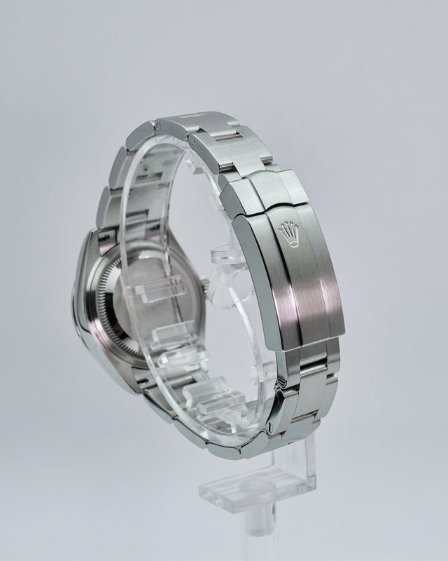 Rolex 276200 Oyster Perpetual 28 with Pistachio Dial