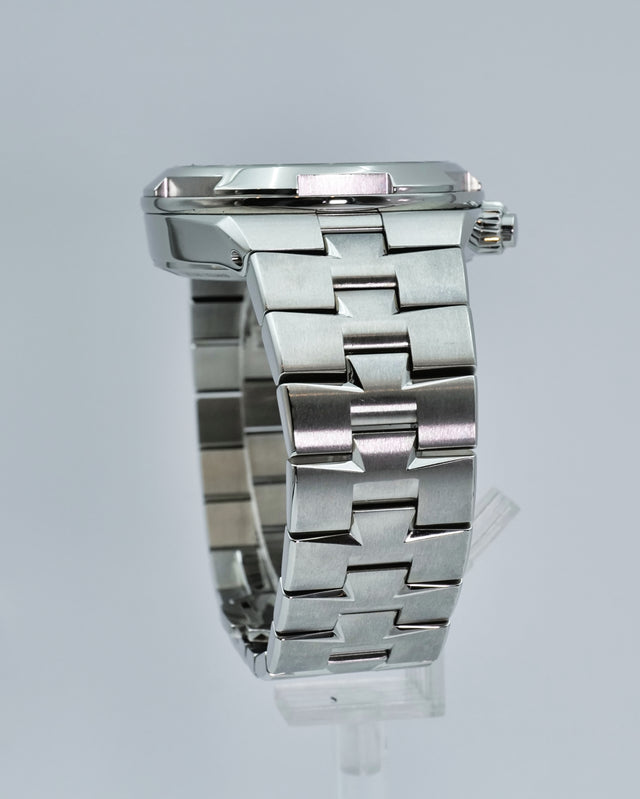 Vacheron Constantin 7900V Overseas Dual Time with Silver Dial