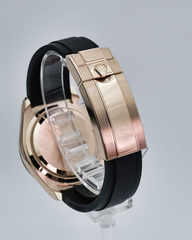 Rolex 126515LN Cosmograph Daytona 18K Rose Gold with Sundust and Bright Black Dial